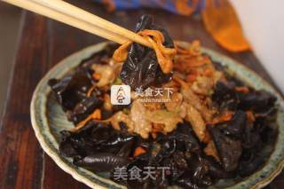 Stir-fried Fungus with Pork and Cordyceps recipe