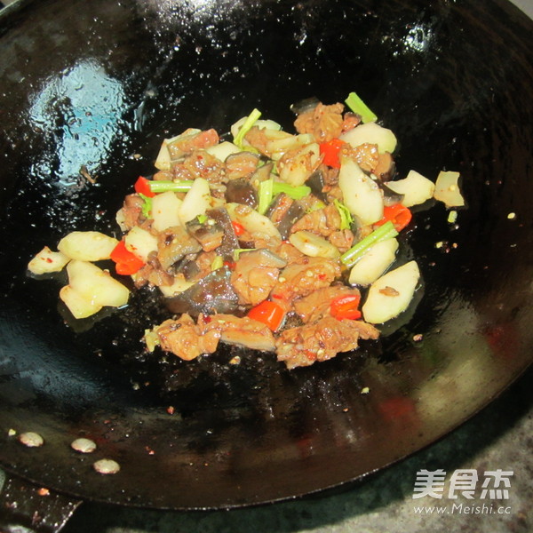 Stir-fried Donkey Meat with Fresh Mustard recipe