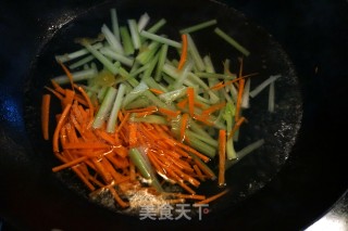 [jiangxi] Bamboo Shoot Skin Mixed with Red Oil recipe