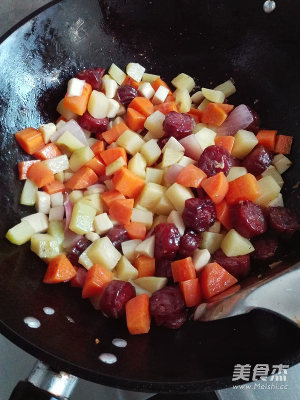 Braised Rice with Sausage and Vegetables recipe