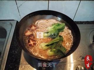 Midpoint Legend—shredded Pork Noodles with Vegetables recipe