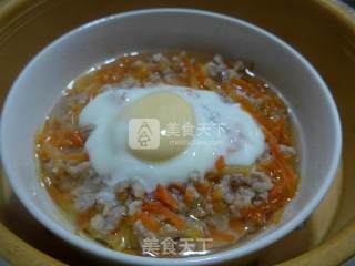 Steamed Minced Pork with Egg and Carrot recipe
