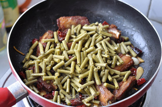 Fried Pork Ribs with Capers recipe