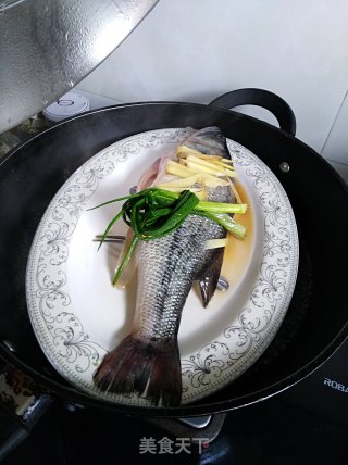 Confinement Meal Series-steamed Sea Bass recipe