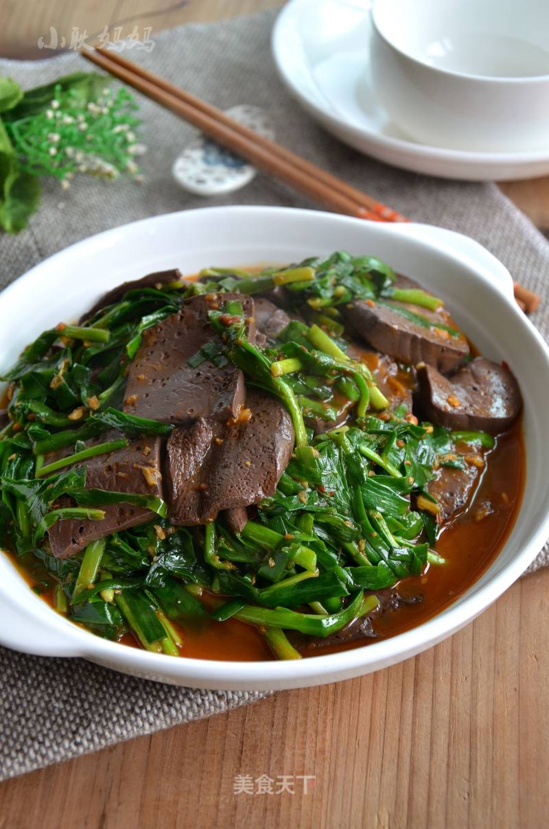 Stir-fried Duck Blood with Leek recipe