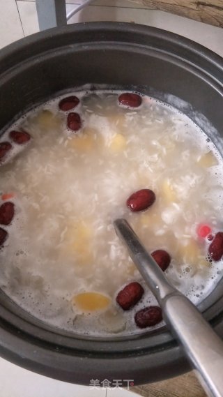 Rice Wine Tremella Red Date Congee recipe