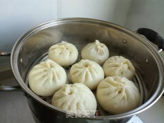 Carrot Buns with Lard Residue recipe