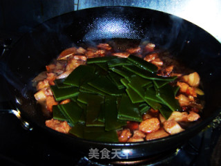 Seductively Colored Fermented Bean Curd and Seaweed Roasted Pork recipe