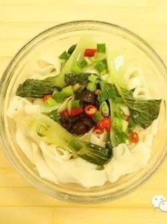 Learn The "oil-spattered Noodles" Trick to Taste The Delicacy of Shaanxi recipe