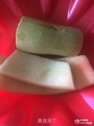 Zucchini Salad with Watermelon Peel recipe