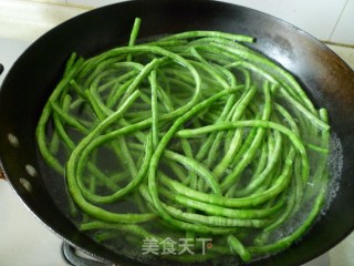 Beans, Eggs, Fungus Buns recipe