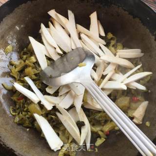 Stir-fried Pickles with Coprinus Comatus recipe