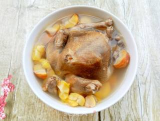 Steamed Chestnut Pigeon Soup recipe