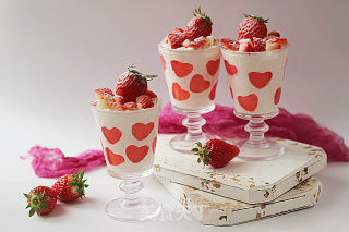 Full of Love~【strawberry Yogurt Mousse Cup】 recipe