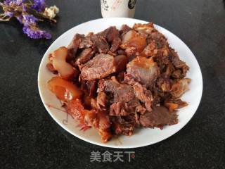 Donkey Meat in Sauce recipe