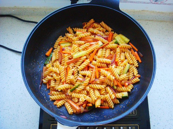 Spiral Pasta with Tomato Sauce recipe