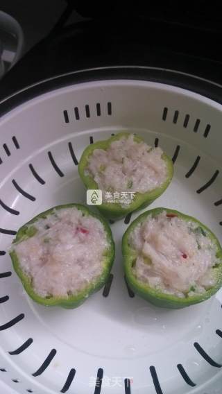 Fish Stuffed with Green Peppers recipe