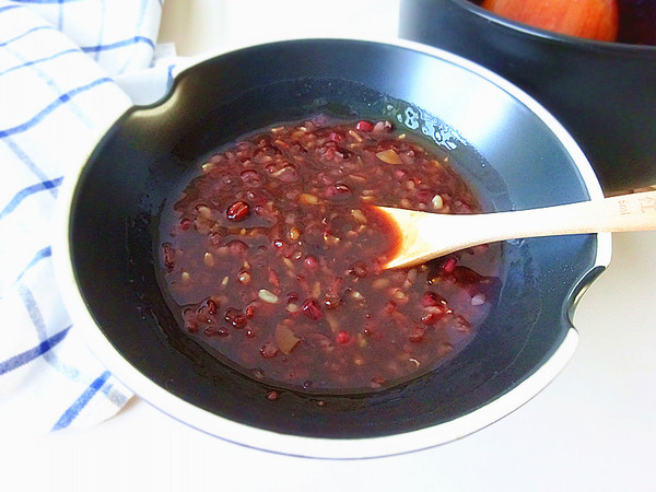 Mixed Grains and Red Dates Porridge recipe