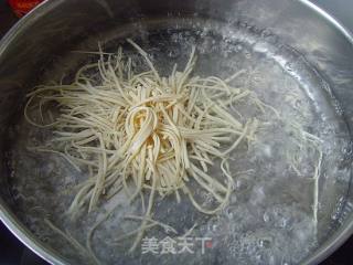 [su Cai]: Boiled Dried Shreds recipe