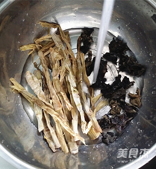 Huangshan Roasted Bamboo Shoots and Stewed Chicken Soup recipe