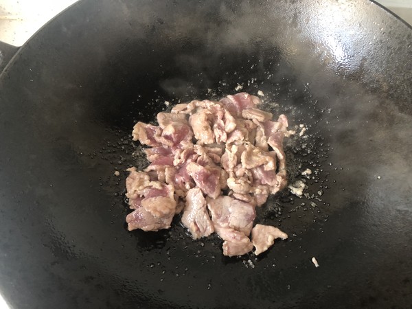 Stir-fried Pork with Garlic Sprouts recipe