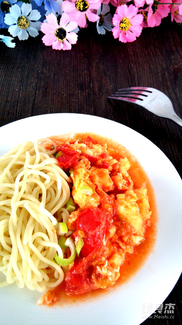 Tomato Scrambled Egg Noodles recipe