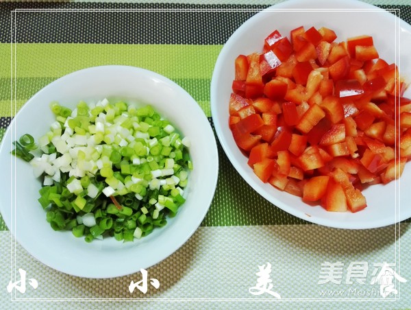 Leftover Steamed Buns are Fried into A Nutritious Breakfast recipe