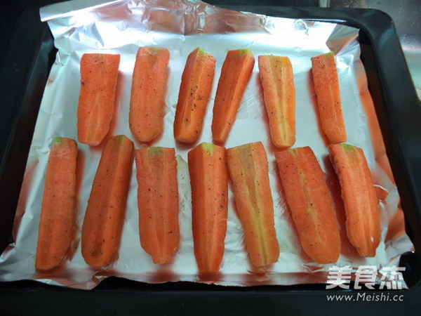 Roasted Carrots with Black Pepper recipe