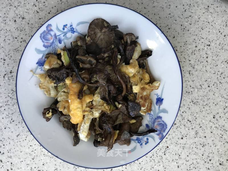 Hazel Mushroom Scrambled Eggs recipe