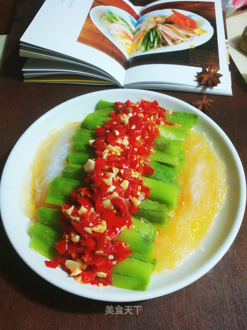 Steamed Loofah with Chopped Pepper and Vermicelli