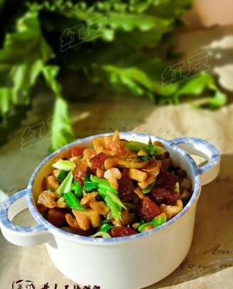 Stir-fried Sausage with Dried Radish recipe