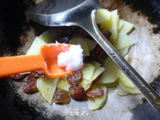 Stir-fried Potatoes with Spicy Sausage recipe