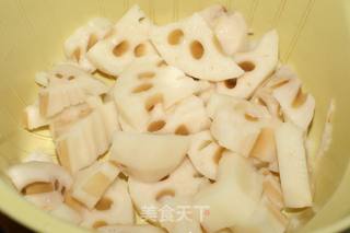 【creative New Dishes】--- Braised Chicken Wing Roots with Lotus Root recipe