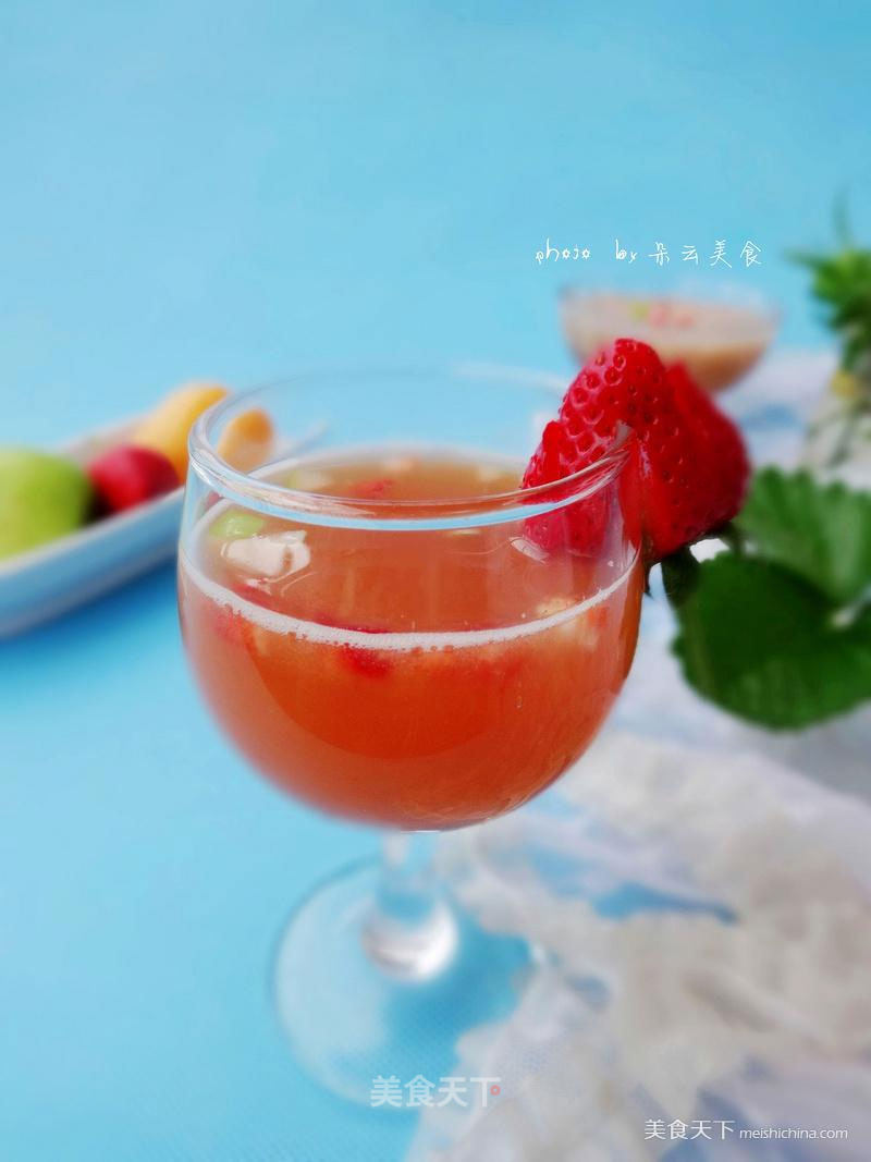 Natural and Pure Fresh Strawberry Juice recipe