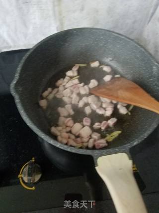 Fried Noodles with Soy Sprouts and Pork recipe