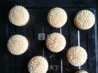 Mooncakes with Egg Yolk and Lotus Seed Paste recipe