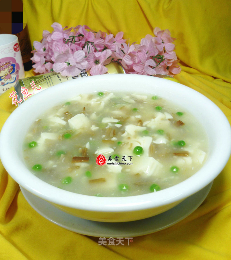 Tofu Soup with Green Peas and Enoki Mushroom recipe