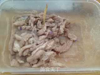 Shredded Pork with Zizania and Green Pepper recipe