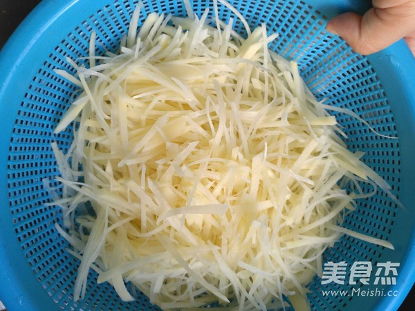 Hot and Sour Potato Shreds recipe