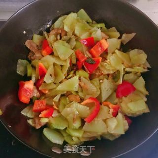 Stir-fried Pork with Lettuce recipe