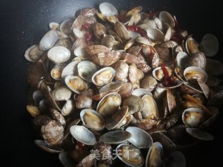 Stir-fried Clams with Sauce recipe