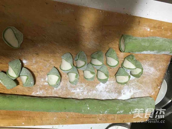 Jade Cabbage Dumplings recipe