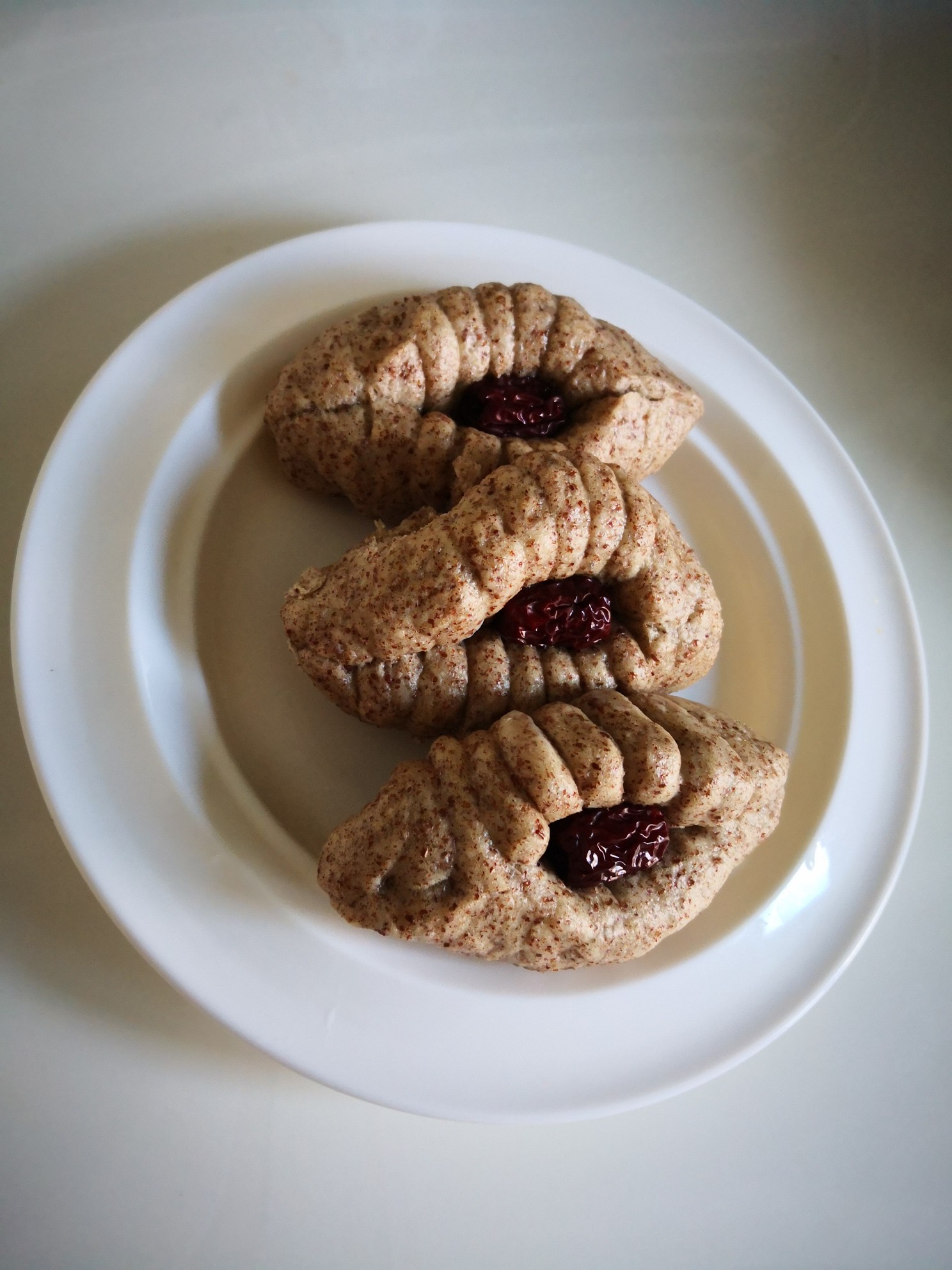 Whole Wheat Red Date Buns recipe