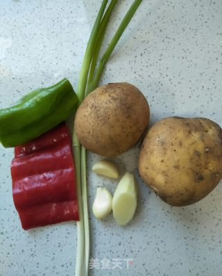 Stir-fried Potato Shreds with Bell Pepper recipe