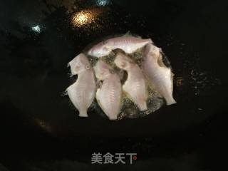 Frying and Peeling Fish recipe