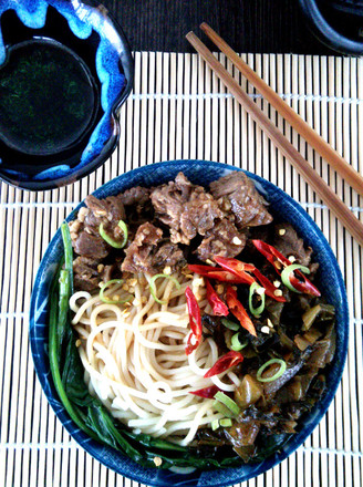 Laotan Sauerkraut Stewed Beef Brisket Noodles recipe