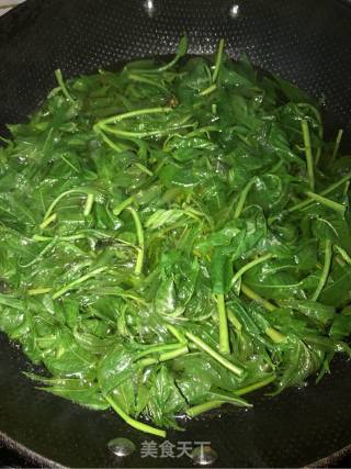 Scrambled Eggs with Toon Sprouts recipe