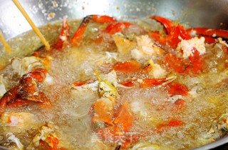 Fried Crab in Typhoon Shelter recipe