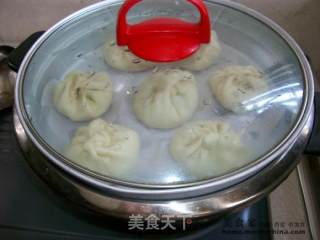 My Debut ~ Steamed Buns @@萝卜蛋烧肉包子 recipe