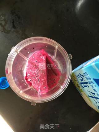 Dragon Fruit Milkshake recipe